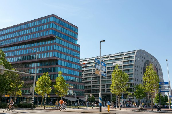 Découvrez les coulisses fascinantes de l'organisation d'un défilé de mode